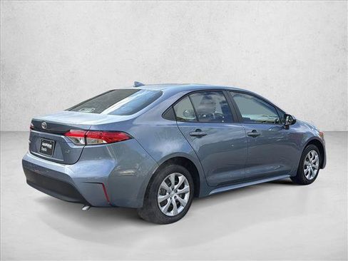 Used 2026 Toyota Corolla LE FWD image 5