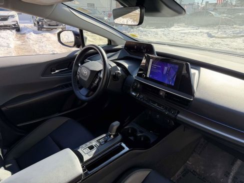 Used 2024 Toyota Prius XLE image 12