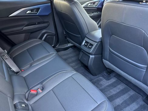 Used 2024 Chevrolet Equinox EV LT FWD image 16