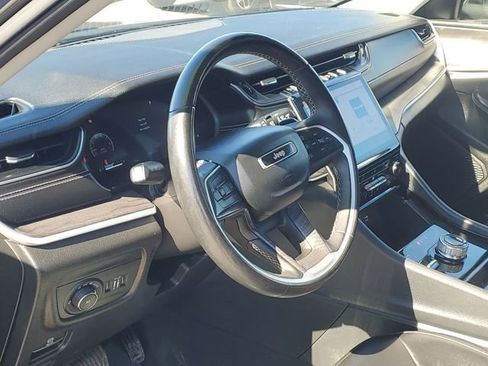 Used 2023 Jeep Grand Cherokee L Limited image 11