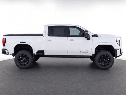 Used 2024 GMC Sierra 2500 AT4 w/ AT4 Premium Plus Package AWD/4WD image 8