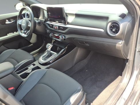 Used 2023 Kia Forte GT-Line w/ GT-Line Technology Package FWD image 7