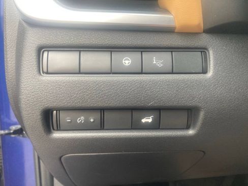 Used 2021 Nissan Rogue Platinum AWD/4WD image 32