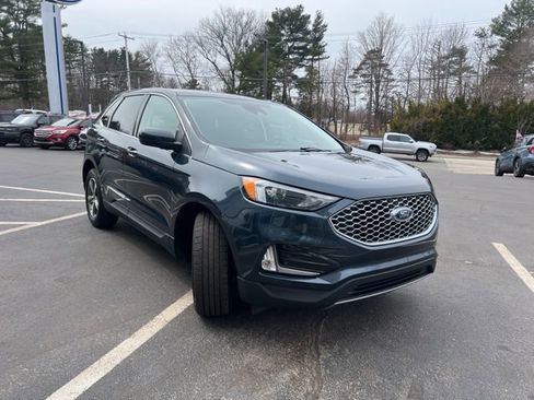 Used 2024 Ford Edge SEL w/ Convenience Package image 3
