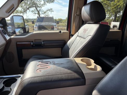 Used 2016 Ford F250 King Ranch w/ King Ranch w/Chrome Package image 13