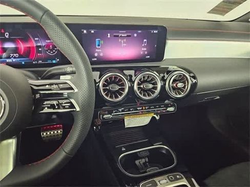 Certified 2025 Mercedes-Benz CLA 250 4MATIC image 29