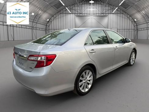 Used 2012 Toyota Camry XLE w/ Leather Pkg image 5
