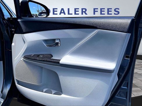Used 2013 Toyota Venza LE FWD image 27