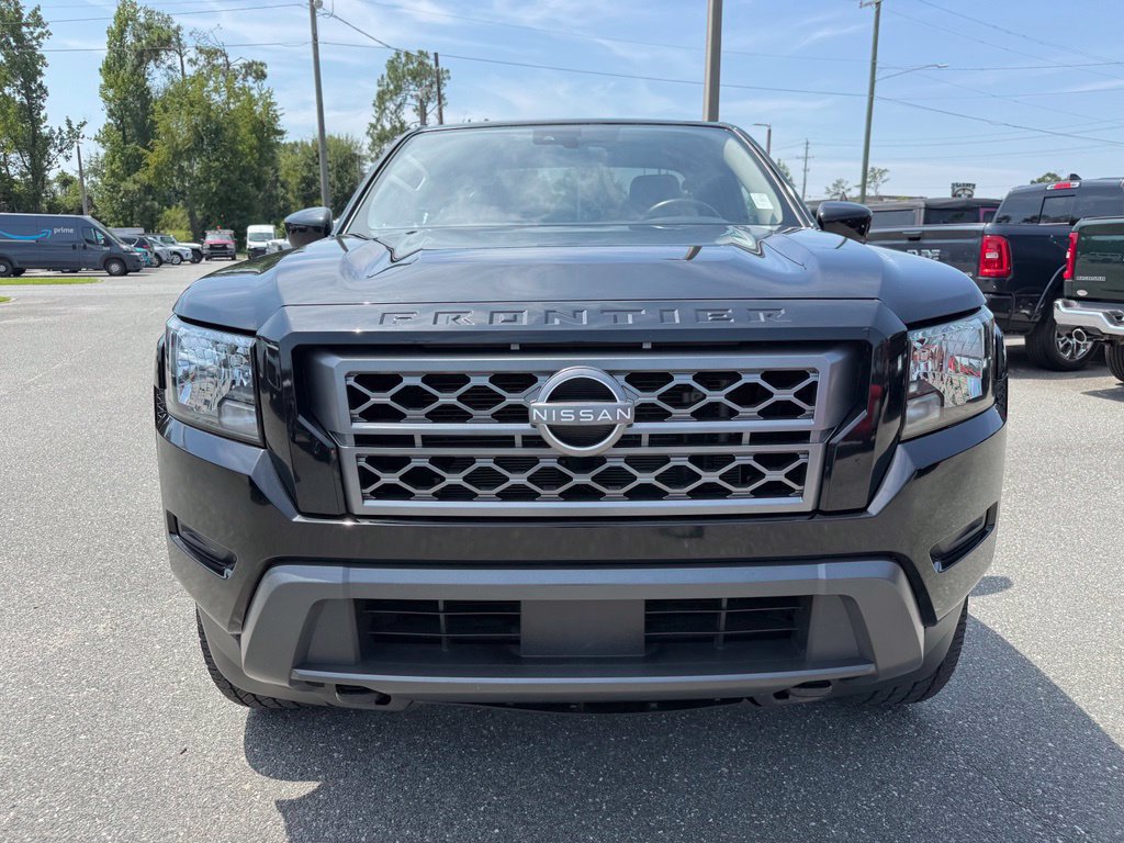 Used 2023 Nissan Frontier SV w/ Tow Package AWD/4WD image 8