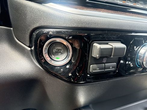New 2026 GMC Sierra 1500 Elevation w/ Preferred Package AWD/4WD image 17