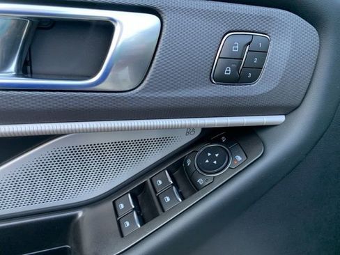 Used 2025 Ford Explorer ST w/ Sun And Sound Package AWD/4WD image 21