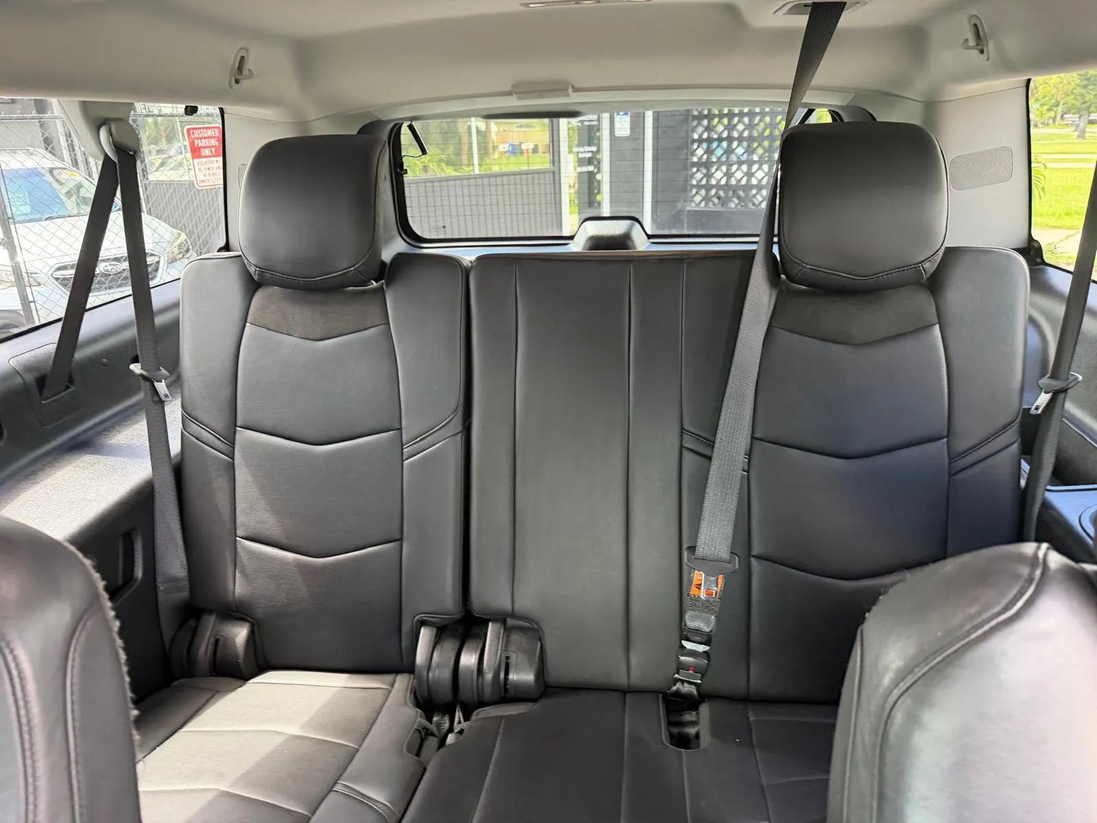 Used 2019 Cadillac Escalade ESV Luxury AWD/4WD image 39
