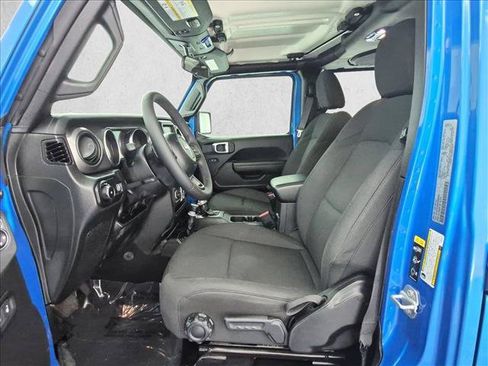 Used 2023 Jeep Wrangler Unlimited Sport AWD/4WD image 17