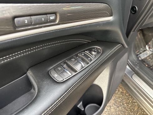 Used 2018 INFINITI QX60 Base AWD 4dr SUV w/ Premium Plus Package image 38