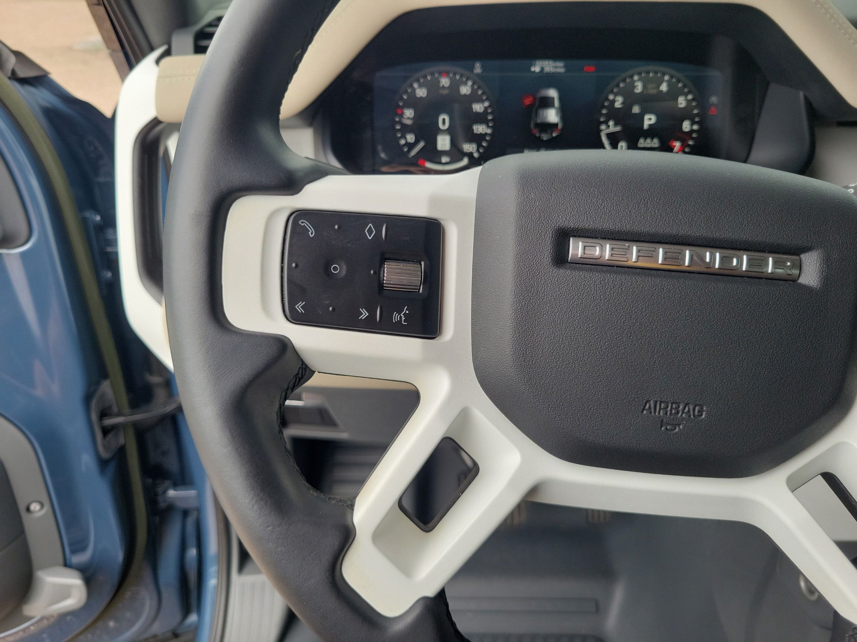 Used 2023 Land Rover Defender 110 S AWD/4WD image 22