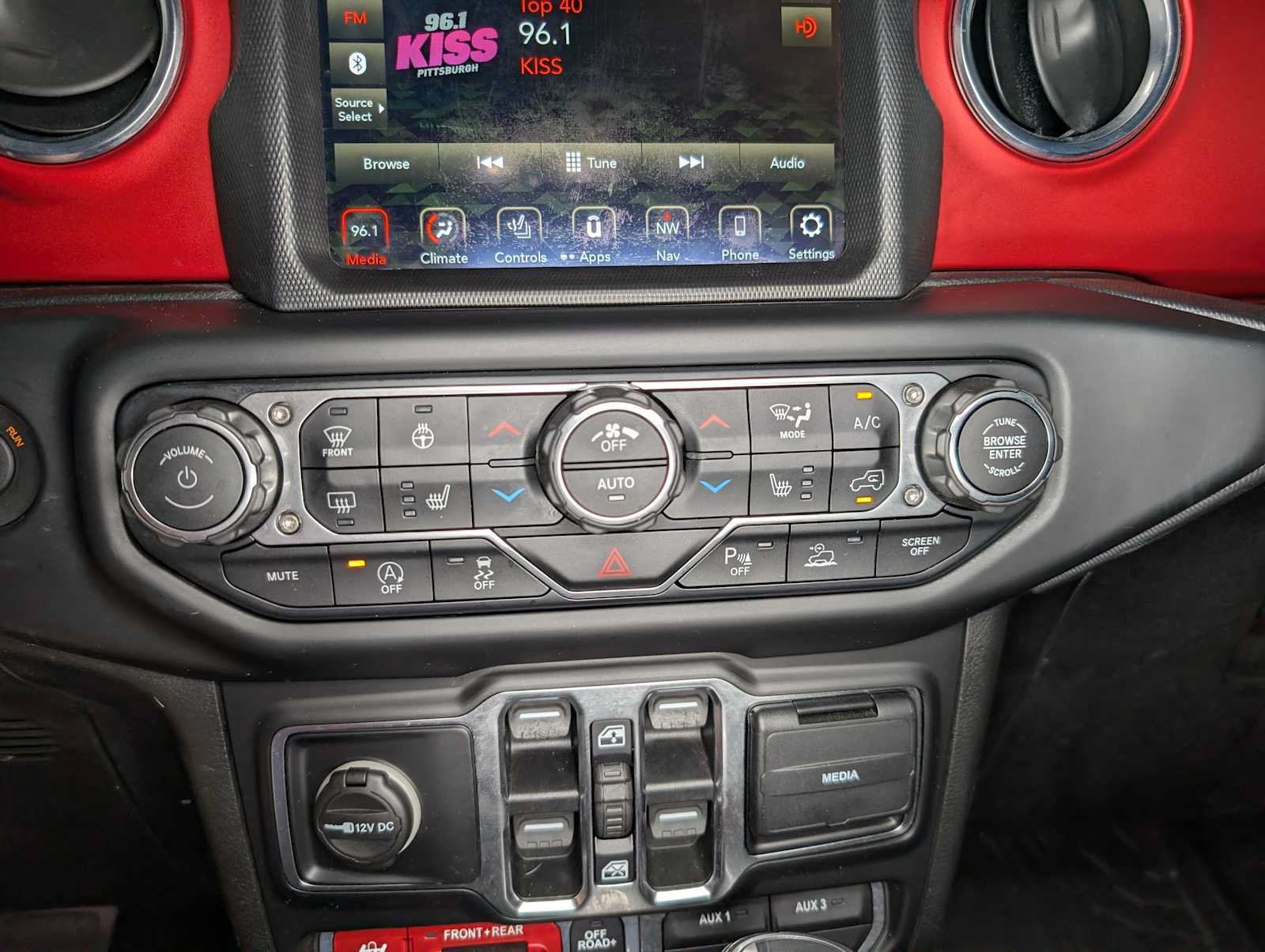 Used 2020 Jeep Gladiator Rubicon AWD/4WD image 36