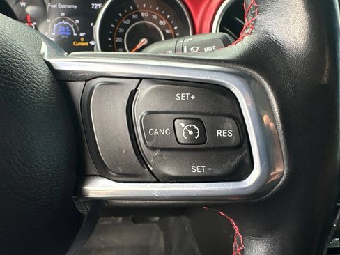 Used 2023 Jeep Gladiator Rubicon w/ Cold Weather Group AWD/4WD image 15