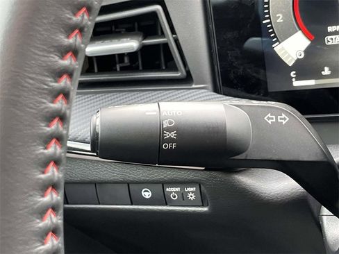 Certified 2025 Nissan Kicks SR w/ Illumination Package image 20