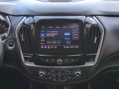 Used 2021 Chevrolet Traverse RS image 17