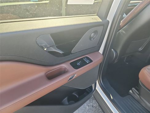 New 2026 Lincoln Aviator Reserve image 17