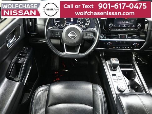 Used 2022 Nissan Pathfinder SV image 9