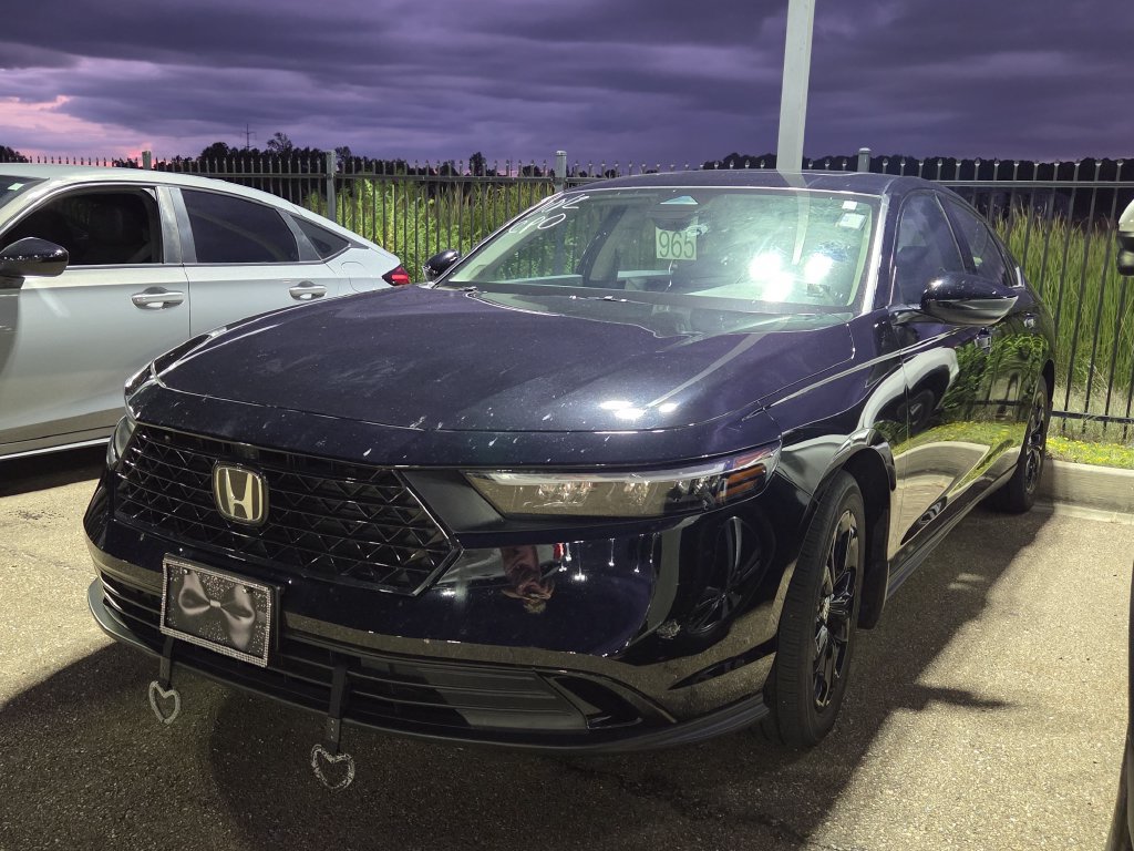 Used 2025 Honda Accord SE image 5