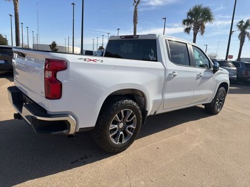 Used 2022 Chevrolet Silverado 1500 LT image 15