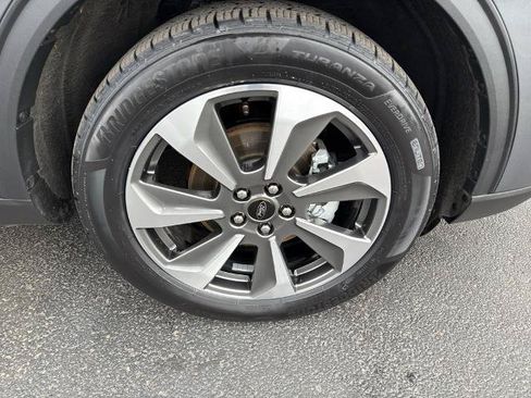 Certified 2025 Ford Escape Platinum AWD/4WD image 11