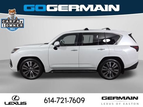 Used 2024 Lexus LX 600 4WD w/ Luxury Package image 12