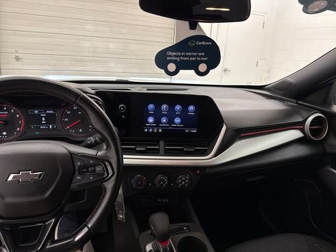 Certified 2024 Chevrolet Trax RS FWD image 15
