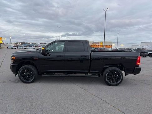 New 2026 RAM 2500 Big Horn AWD/4WD image 3