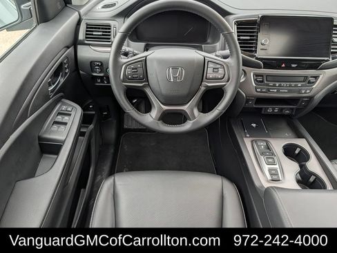Used 2025 Honda Ridgeline RTL image 12