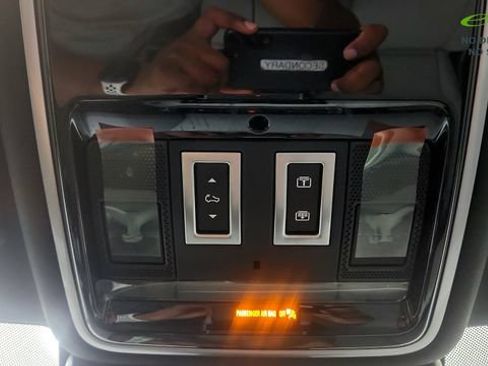 Used 2024 Land Rover Range Rover Velar Dynamic SE AWD/4WD image 74