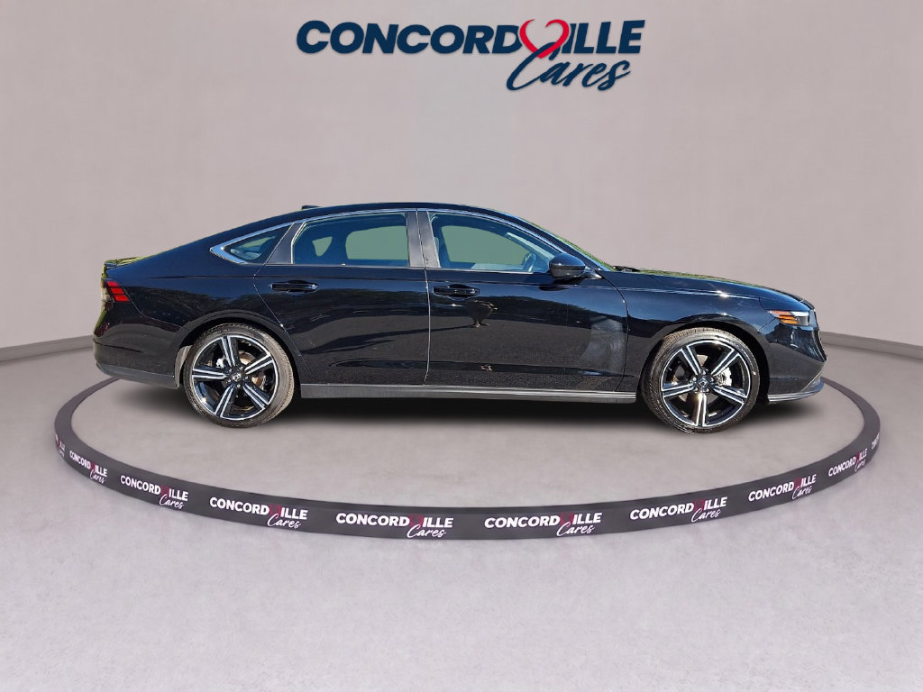 Used 2025 Honda Accord Sport image 7