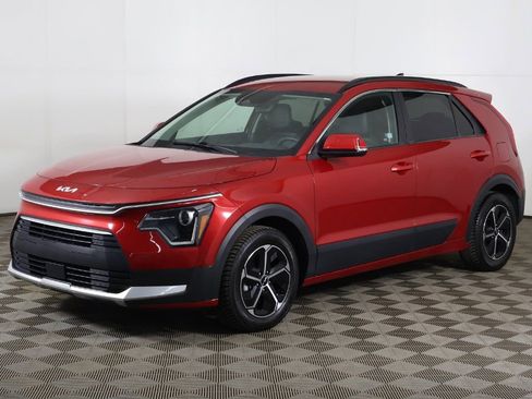 Used 2023 Kia Niro EX image 8