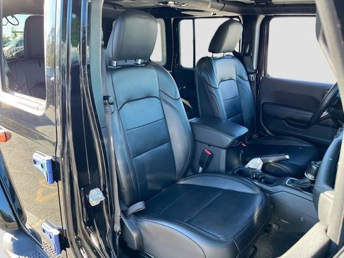 Certified 2021 Jeep Wrangler Unlimited Sahara image 27