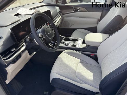 New 2026 Kia Carnival SX image 10