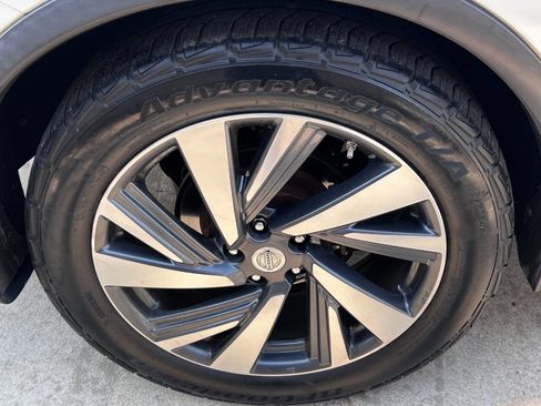 Used 2015 Nissan Murano Platinum w/ Platinum Technology Package image 8