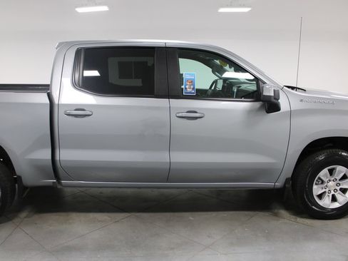 Used 2025 Chevrolet Silverado 1500 LT image 11