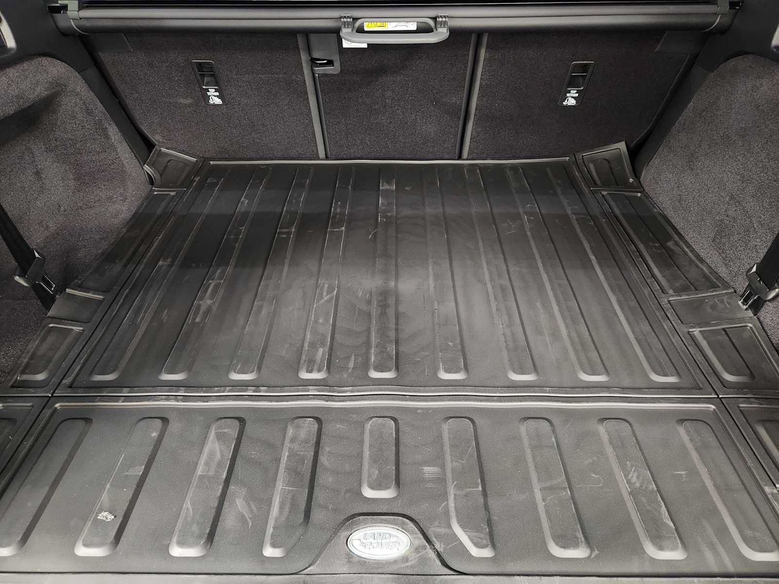 Used 2026 Land Rover Discovery S AWD/4WD image 33