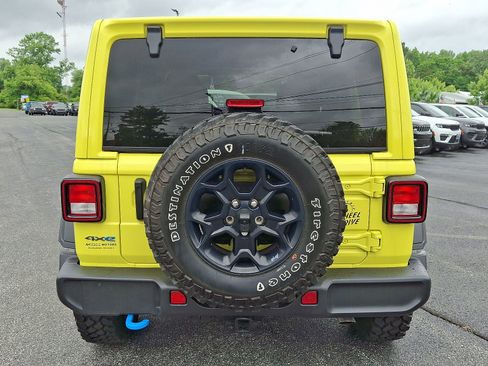 Used 2023 Jeep Wrangler Unlimited w/ Cold Weather Group image 5