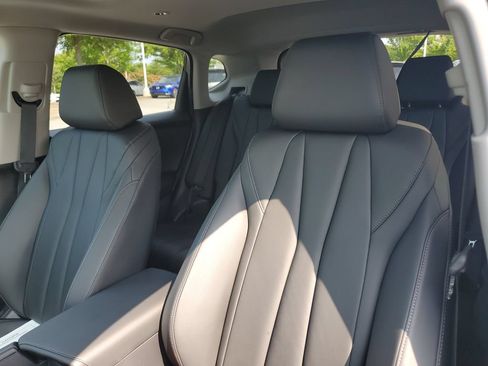 Certified 2025 Acura ADX FWD image 17