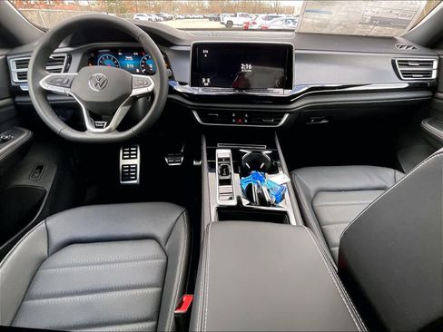New 2026 Volkswagen Atlas Cross Sport SEL R-Line image 12
