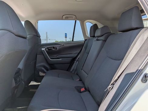 Used 2024 Toyota RAV4 LE AWD/4WD image 33