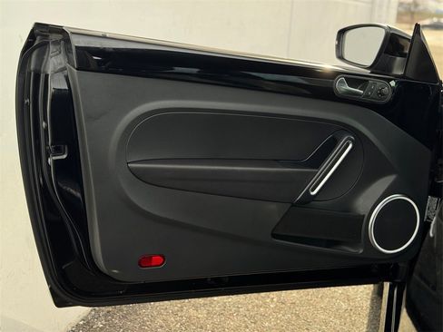 Used 2013 Volkswagen Beetle 2.5 image 10