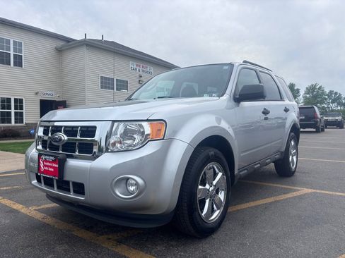 Used 2012 Ford Escape XLT FWD image 2