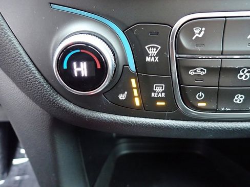 Used 2020 Chevrolet Equinox LT image 26