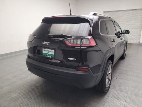 Used 2019 Jeep Cherokee Latitude Plus w/ Comfort/Convenience Group FWD image 7