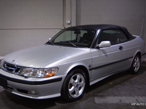 Used 2001 Saab 9-3 SE image 2