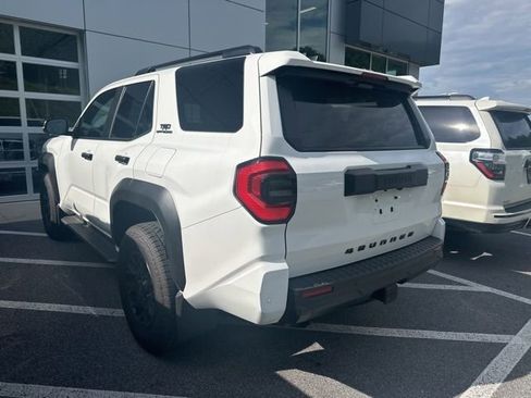 Used 2025 Toyota 4Runner TRD Off-Road Premium AWD/4WD image 16